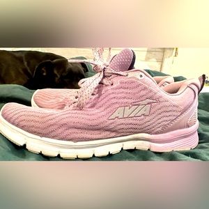 Hardly worn Avis walking shoes.